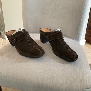Aerosole Brown Suede Clogs